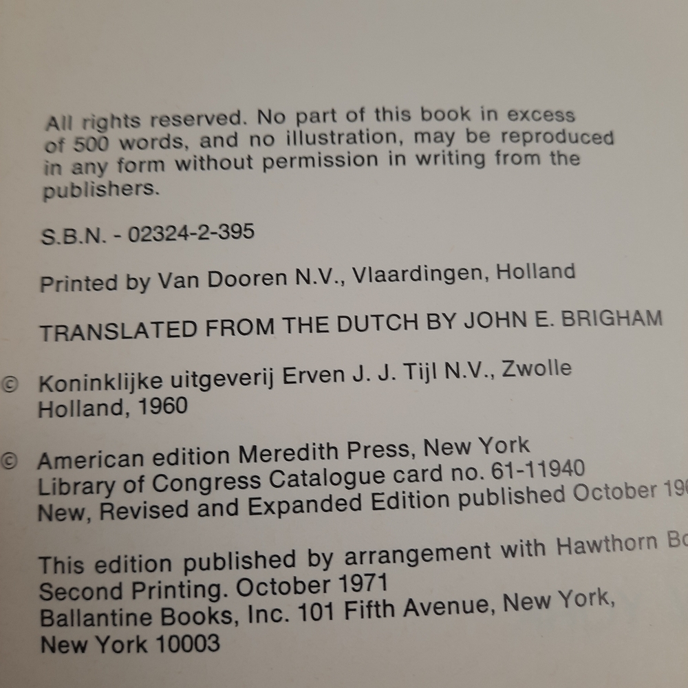 1971 THE GRAPHIC WORK OF MC ESCHER Artist Illusion Staircase Pattern Math Book - Picture 9 of 9